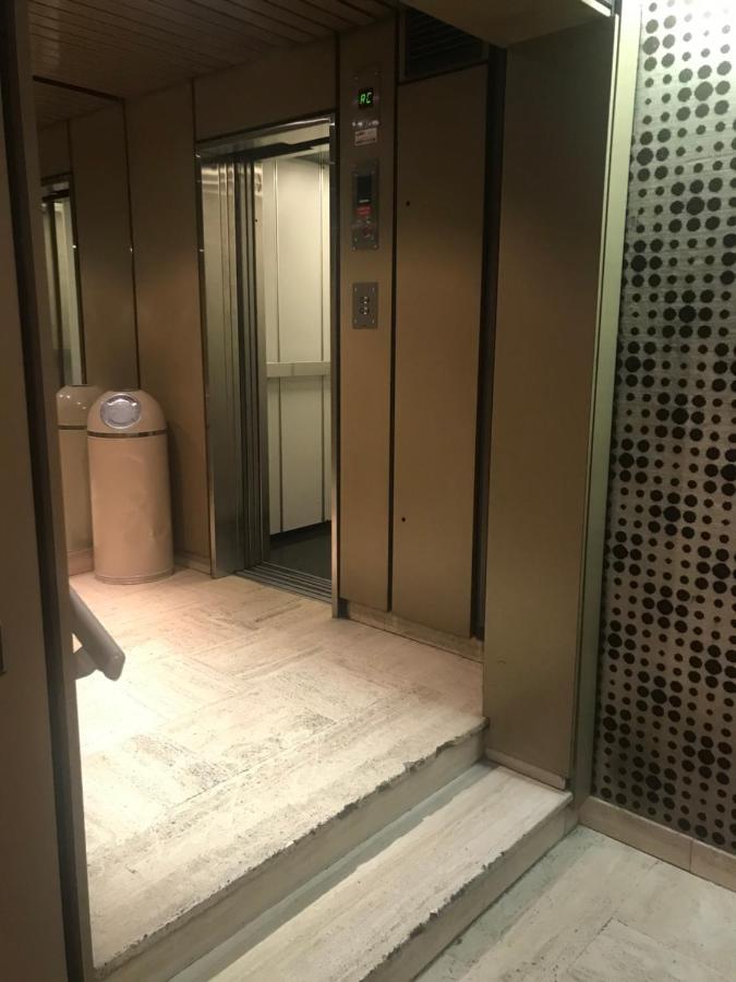 Studio 1000M Tour Effeil باريس المظهر الخارجي الصورة